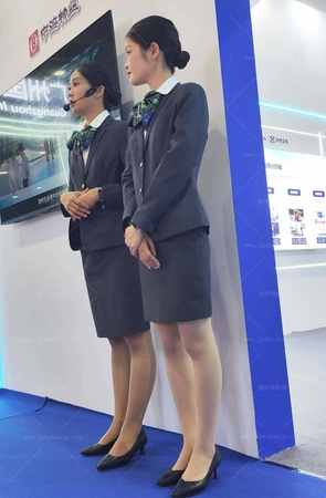 4K物业小姐姐肉丝制服高跟美腿