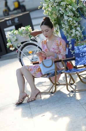 肤白貌美的少妇