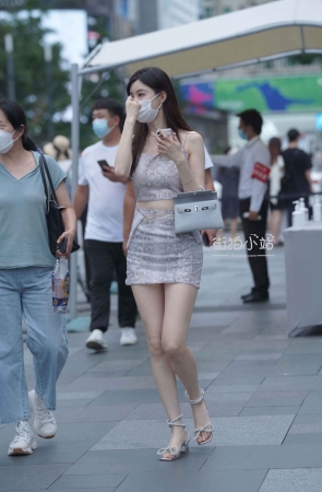 美白大长腿小仙女