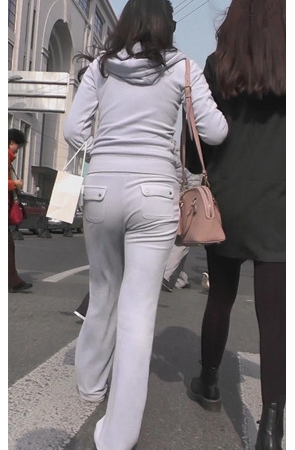 戴墨镜的漂亮小姐姐