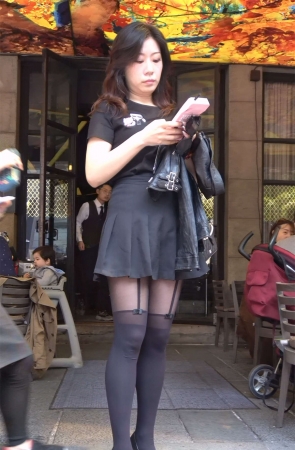 性感细高跟黑丝短裙成熟型美女