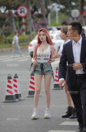 妙龄女孩 靓丽的风景线