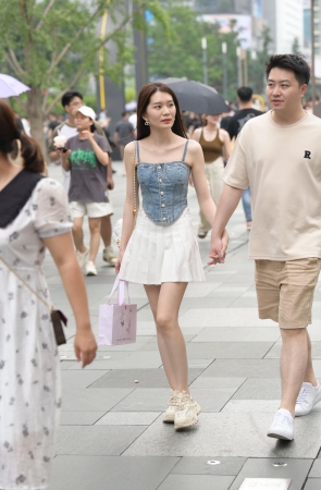 白白净净惹人爱