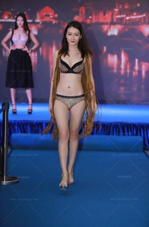 蓝月亮内衣秀-打包集合 8P