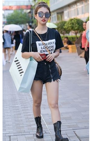 酷酷的黑色热裤月牙小姐姐(42P)