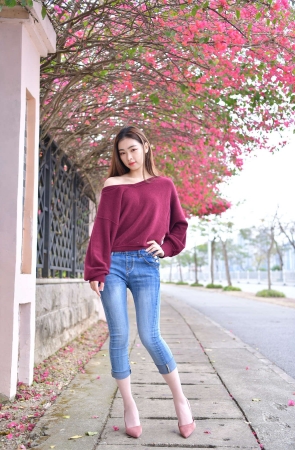 小海街拍作品 穿了，偷偷给你看一眼，看到了吗