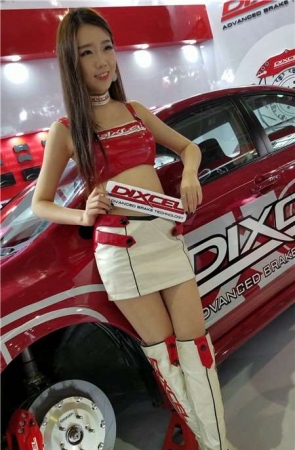 4k-小清新气质娇小身材美女车模