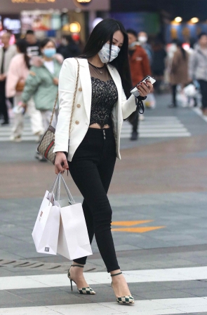 细街拍高跟shaofu