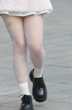 街拍丝袜妹子