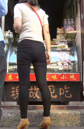 丰臀紧身黑裤高跟鞋知性美女姐姐