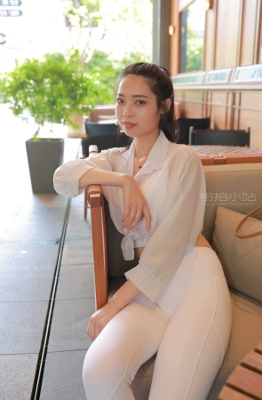 [kaine专区] 白色瑜伽裤女孩 【图片➕视频】