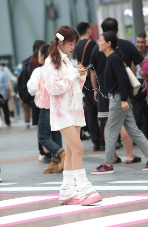 可爱街拍肉丝妹子-15P