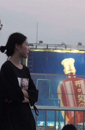 美足凉高跟靓妹