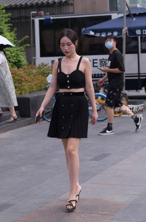 2183-6+60/吊带裙少妇 5P