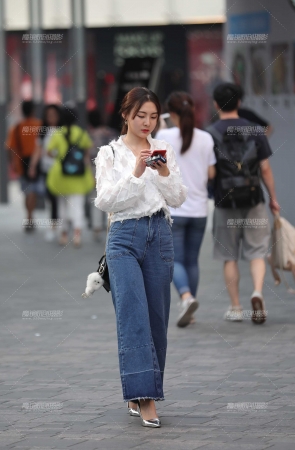 可爱甜美的笑容 好喜欢