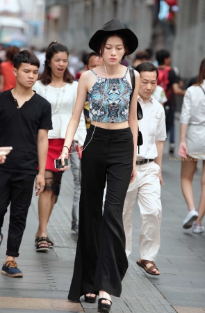 小吊带，长裤，凉高