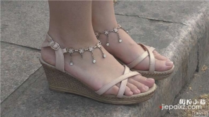 4k-靓丽美女的诱人美脚