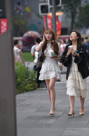 纤细美腿小姐姐