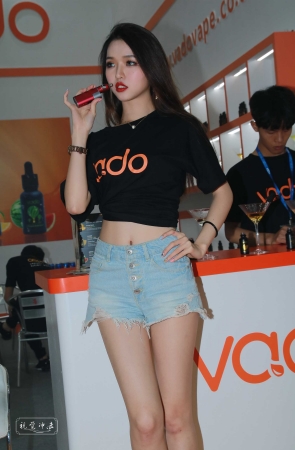 热裤美腿 凉高跟 颜值高 美眉