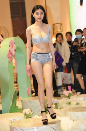 2438-36=63√一模两套～3号选手 14P