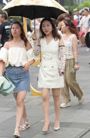 23711-21=58√韵味肉丝高跟少妇 12P