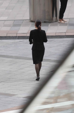 街拍黑丝职业装