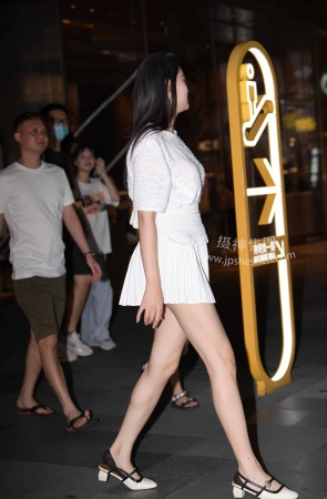 2277-25+105短裙大白腿 16P