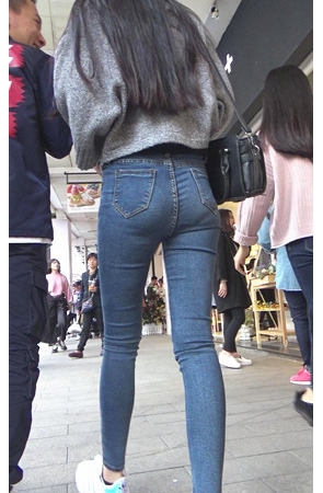 牛仔紧身裤长腿小姐姐