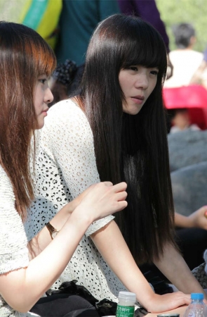 No1481 美少女脱了鞋，当然得想办法看到她的脚长啥样