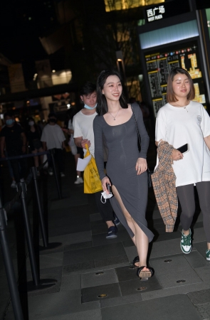 紧身展现完美线条/231126-5-81