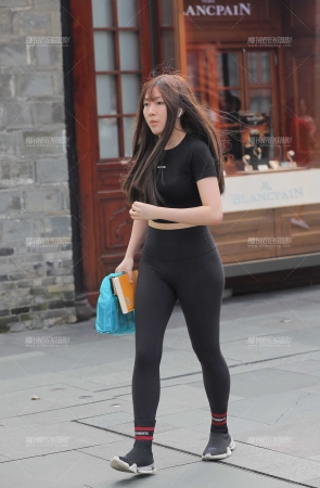 紧身装 彰显好身材