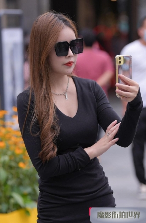 闺蜜出行，美腿VS黑丝3A2118[1.09G]