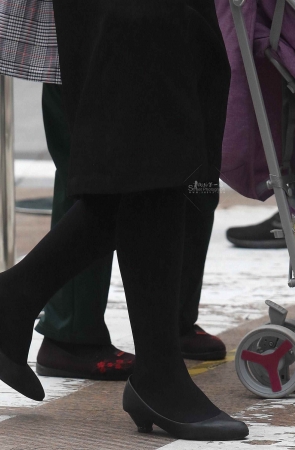 黑丝街拍高跟qingshu