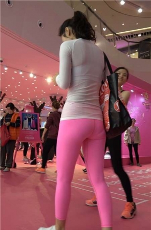 4k-超性感粉色紧身瑜伽裤曼妙身材女神第一集 [875 MB]