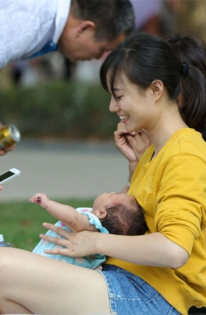 No1060 看到这双纤纤美足，让我想到四个字“柔若无骨”