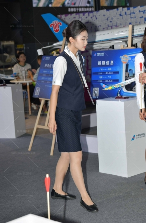 2491-8=51√优雅知性，靓丽丝袜女职员 10P