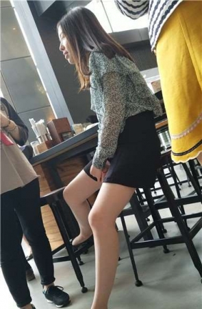 4k超清，极品漂亮性感气质美女，白皙大腿真诱人