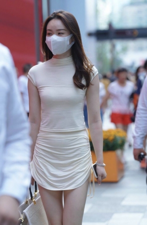 好白嫩啊丰臀美女 [126P1V-1.90GB] 