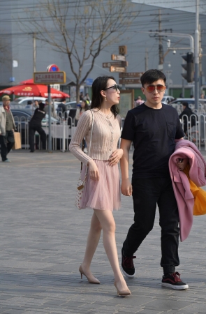 超薄丝袜完美高跟气质街拍美女