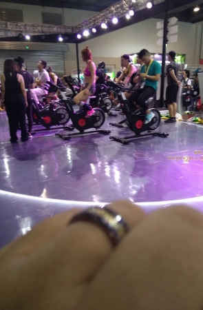 咔喳赛帖——单车美臀