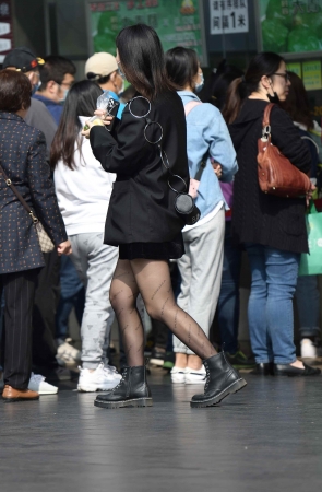 街头的街拍黑丝