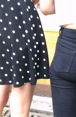 宽臀紧身铅笔裤美眉