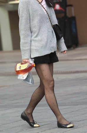 街拍黑丝轻熟-13P