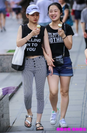 李欢原创——–霸气条纹裤，超丰腴（15P）