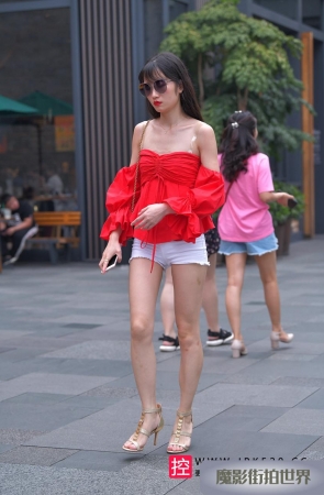 凉快的热裤长腿小姐姐3A2907[1.44G]