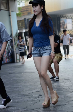 神摄手赛05  妹子的热裤好紧致