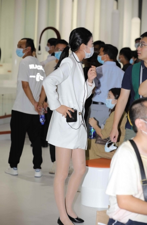 肉 丝长美tui品牌大使