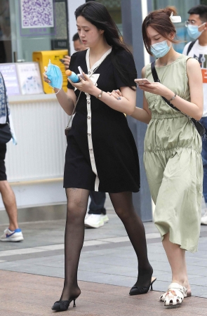 诱惑街拍黑丝高跟shaofu-14P