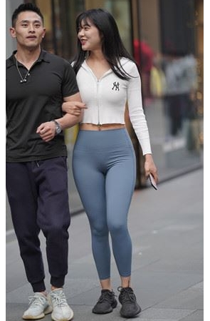 性感高腰超紧裤美女【套图+视频】