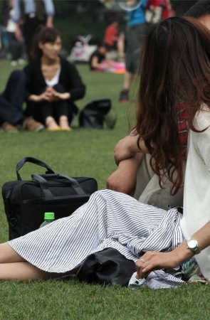 No77 美女秀足，无挡超薄长丝倾情展示